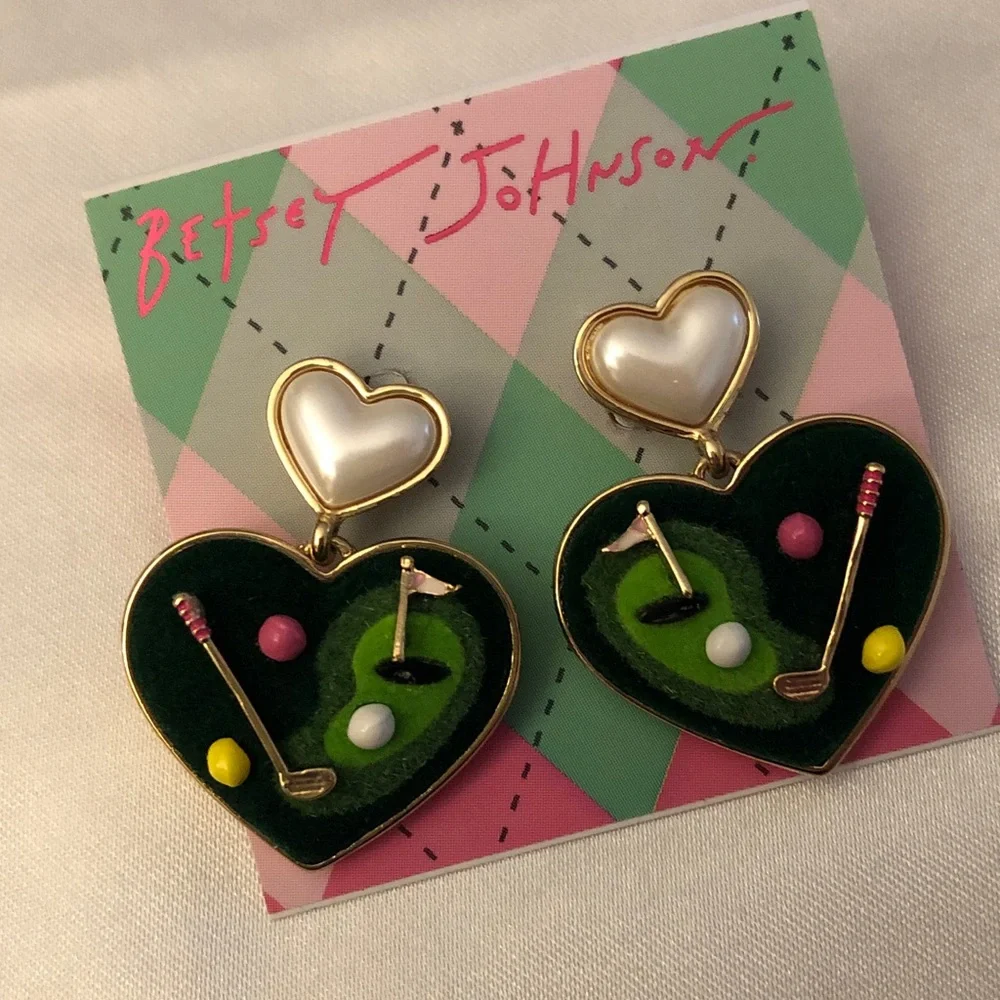 Betsey Johnson Faux Pearl Gold Tone & Green Felt Golf Heart Drop Earrings NWT